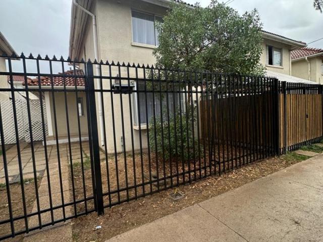ARRIENDO CASA EN PEÑAFLOR. EXCELENTE CONECTIVIDAD