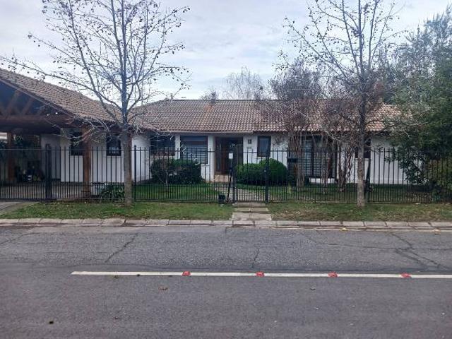 ? ARRIENDO CASA EN SECTOR NOGALES, MACHALÍ
