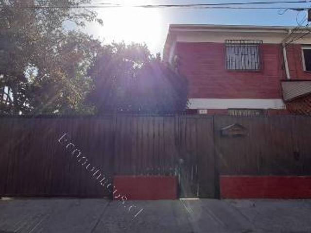 Arriendo Casa esquina de 2 pisos – Puente Alto