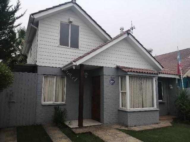 Arriendo Casa Esquina Larapinta Lampa