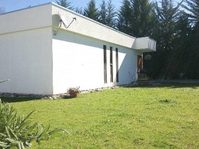 Arriendo Casa estilo moderno dentro de parcela