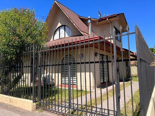 ARRIENDO CASA ESTUPENDA, GRANDE. AV. ESPAÑA RUCATREMU