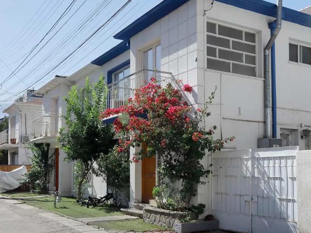 Arriendo casa familiar de 4 dorm. pasaje cerrado / ñuñoa