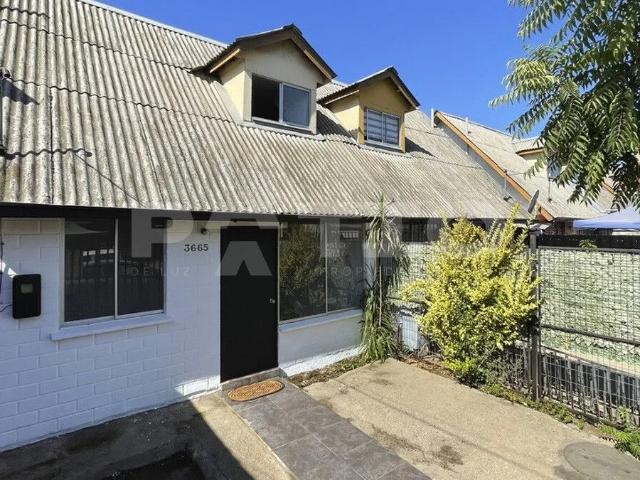 Arriendo Casa Familiar 4d Con Patio Y Estacionamiento