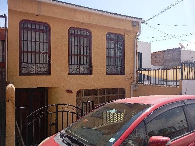 Arriendo Casa Grande sin Muebles excelente sector