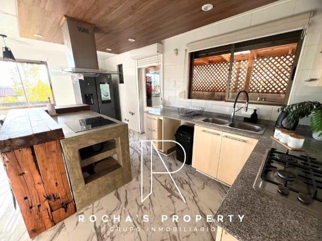 Arriendo Casa Huechuraba casa amolada en huechuraba 4d+3b+2e+bg