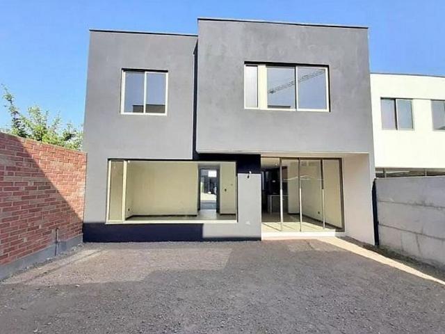 Arriendo Casa Huechuraba casa condominio arriendo 3 dorm. huechuraba. punta maitenes