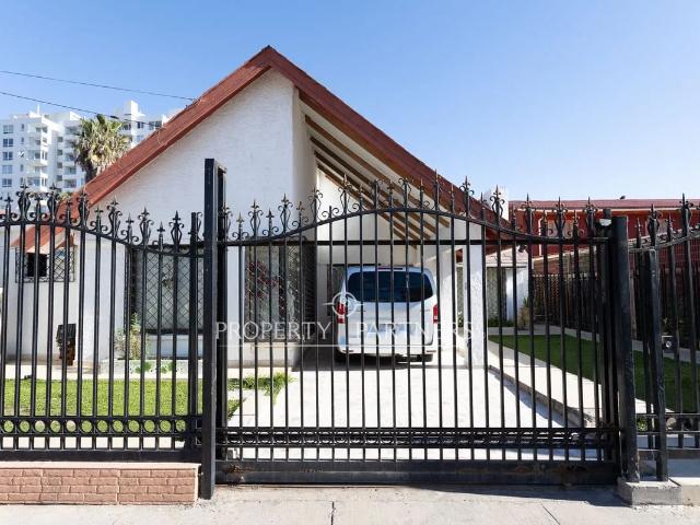 Arriendo Casa Lateral A Av Del Mar