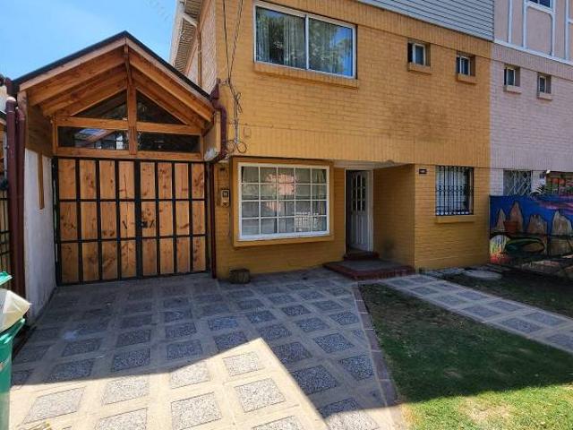 Arriendo casa paradero 4 de Pajaritos 4D 3B