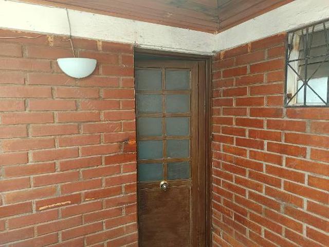 Arriendo Casa Pequeña