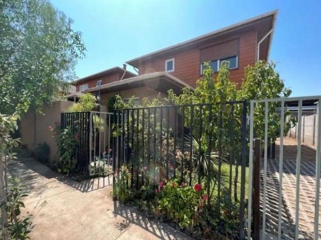 Arriendo casa peñaflor amplia casa cercana a avenida miraflores peñaflor