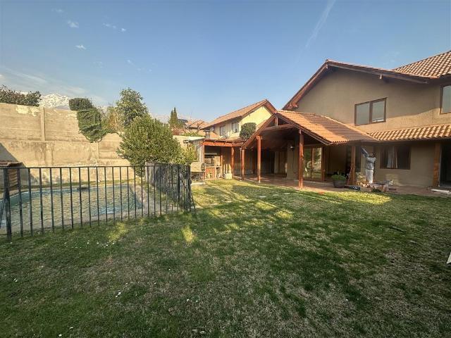 Arriendo Casa Peñalolén Casagrande / Acueducto