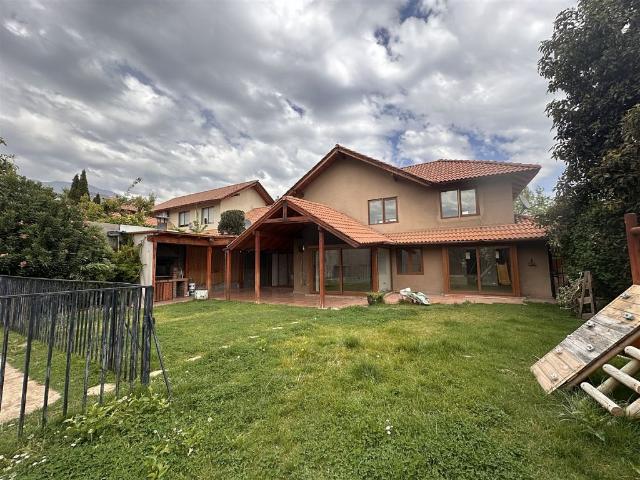Arriendo Casa Peñalolén Casagrande / Acueducto