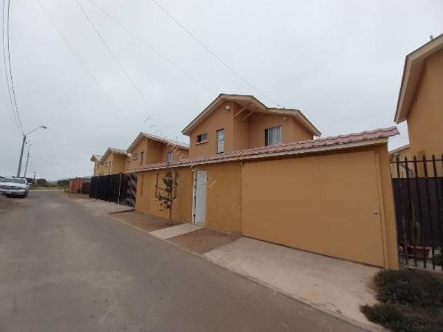 Arriendo casa por año corrido