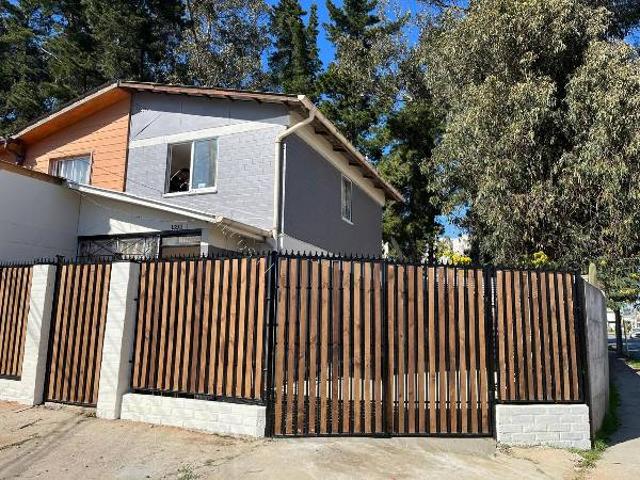 Arriendo casa remodelada en Placilla