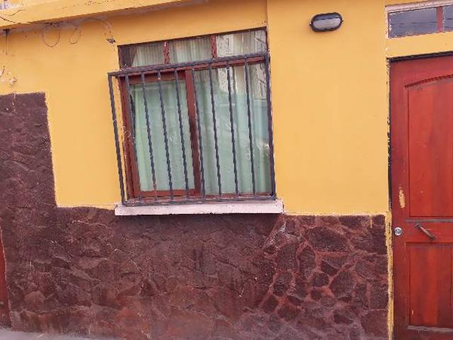 Arriendo casa sector central