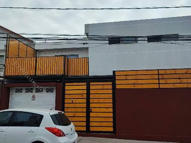 Arriendo casa sector sur 9H/3B/2E $ 2.000.000