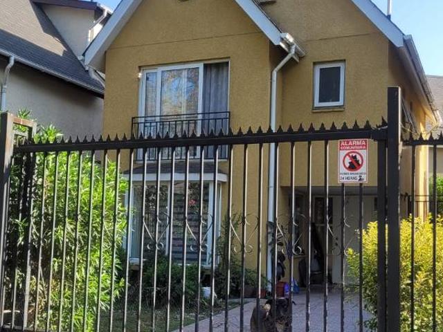 Arriendo Casa semi Nueva Huechuraba