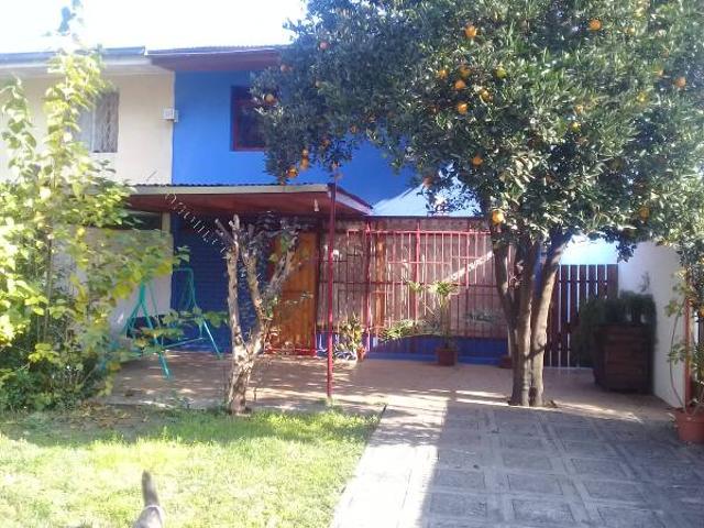 Arriendo casa sólida dos pisos