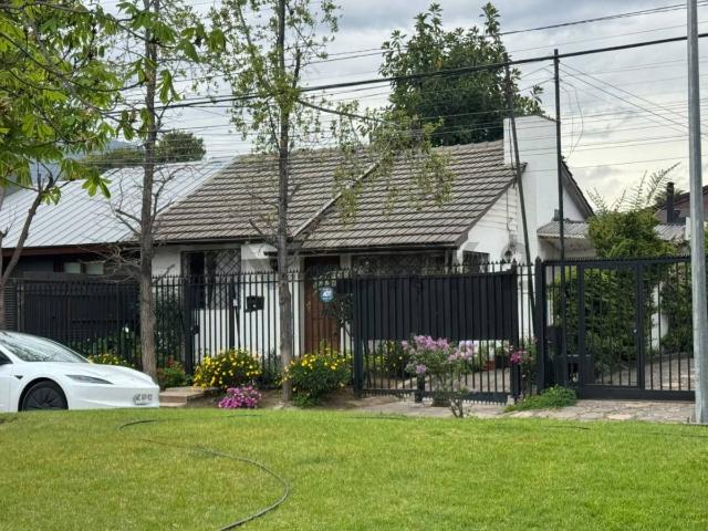 ARRIENDO CASA VITACURA CON MANQUEHUE