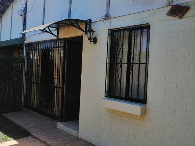 Arriendo casa