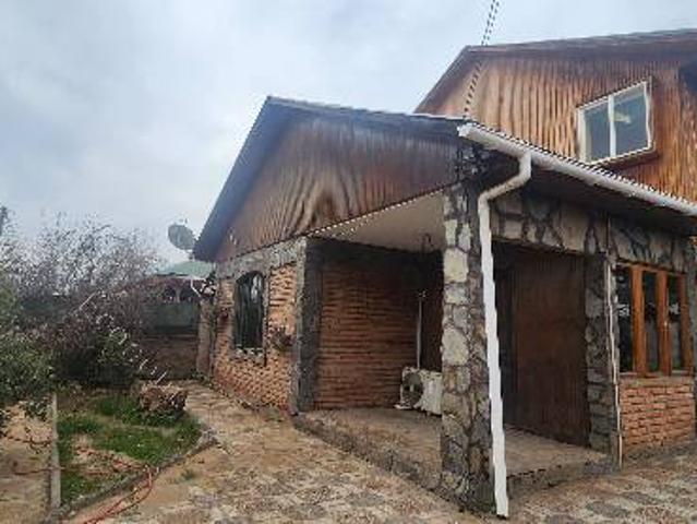 Arriendo Casa 130 m2, 4D,3B, Estc, y terreno. Pirque