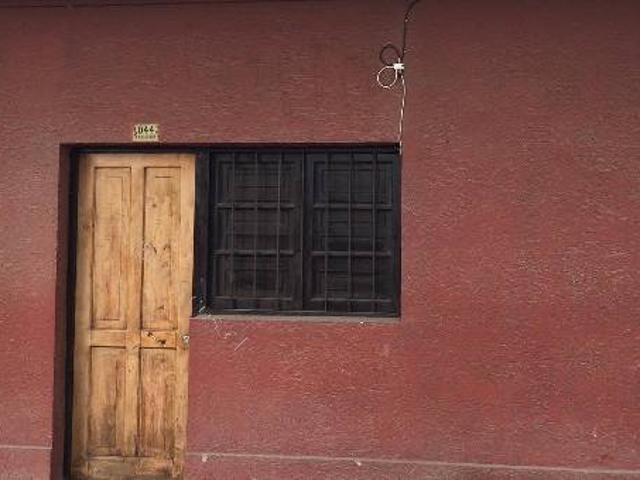 ARRIENDO CASA 2 HABITACIONES, 1 BAÑO, MELIPILLA