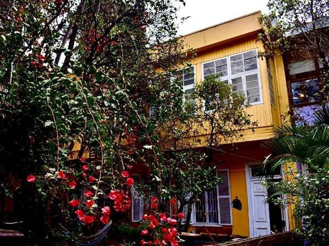 ARRIENDO CASA 2 PISO CERRO CONCEPCIÓN SECTOR PATRIMONIAL