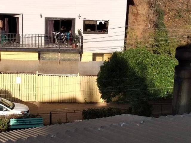 Arriendo casa 3 pisos 4 dormitorios