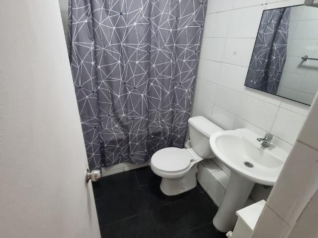 ARRIENDO CASA CON GGCC INCLUIDO