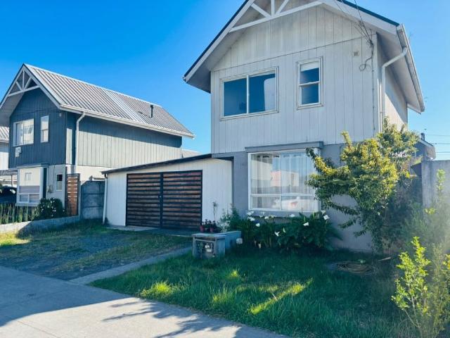Arriendo casa $450000 3d+2b+3e