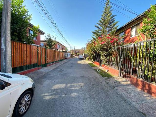 ARRIENDO CASA 4D 3B 2EST MAIPU