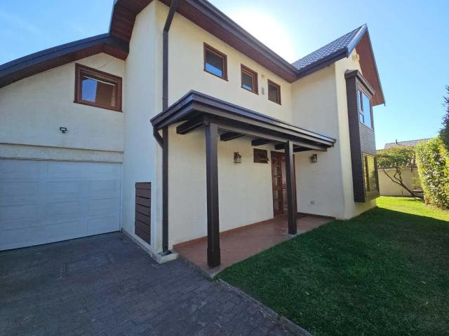 Arriendo casa 4d 4b 3e loma san andres 170255