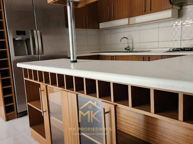 ARRIENDO CASA 4HAB 3BA LA FLORIDA