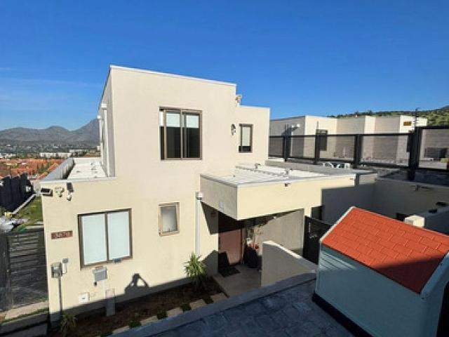 ARRIENDO CASA 4HAB 4BA LO BARNECHEA
