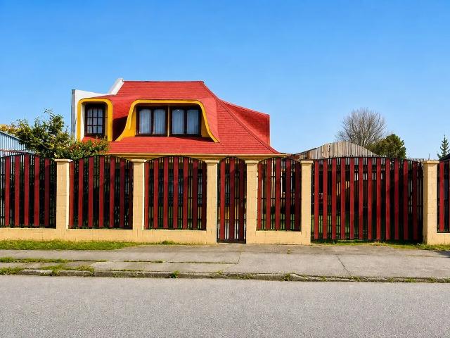 Arriendo Casa 8 H 3 B/ 2 Casas En Un Terreno En Coronel