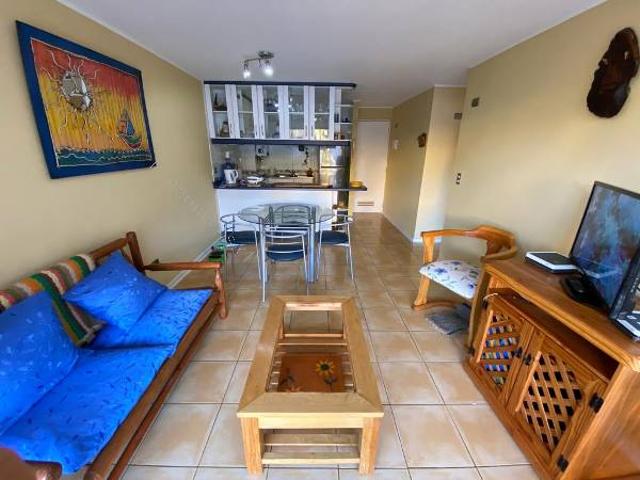 ARRIENDO COMODO DEPARTAMENTO POR AÑO CORRIDO