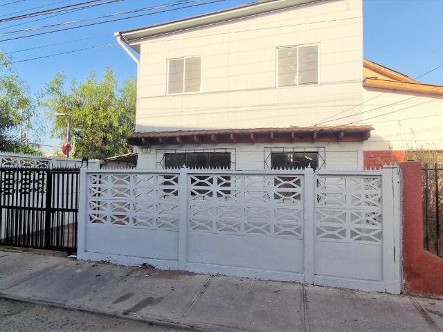 Arriendo de casa de 3 dormitorios, en La Cruz. $430.000