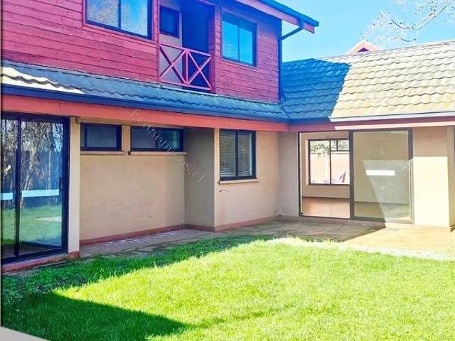 Arriendo de casa en avenida