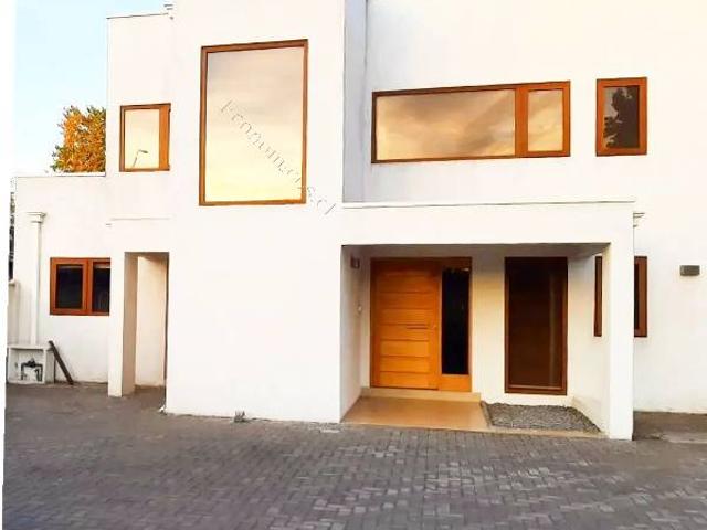 Arriendo de casa en calle gabriela mistral