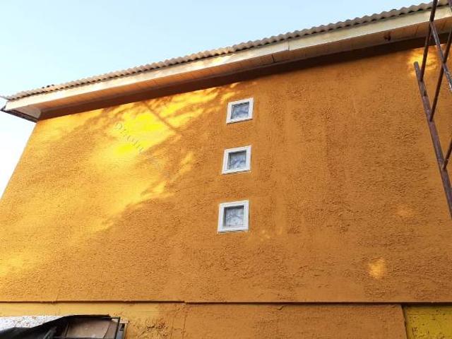Arriendo de casa independiente con estacionamiento y patio