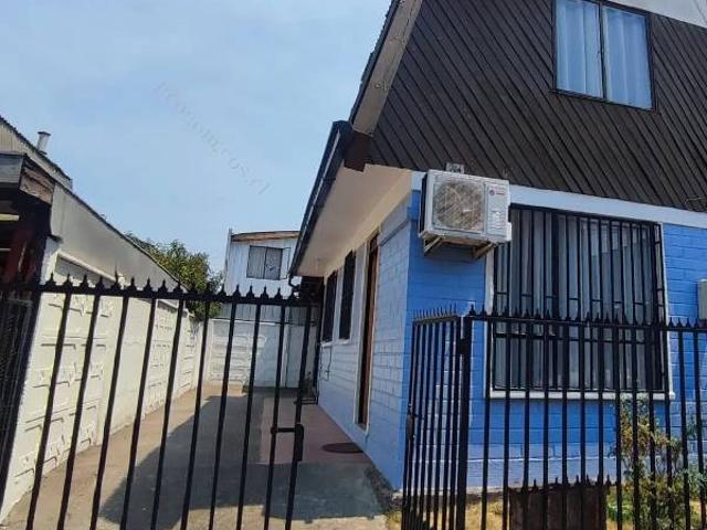 Arriendo de casa pareada modernizada