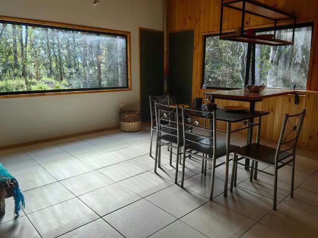Arriendo de Casas en Valdivia | Cabaña en bosque valdiviano | Entorno privado en sector Río Cutipay 2 Dormitorios por CLP 500000.00