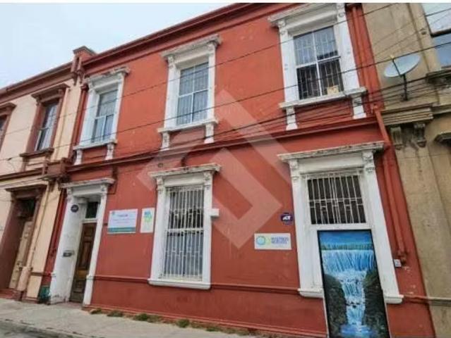 Casas en arriendo en Valparaíso | Casa en arriendo de 7 dorm. En Valparaíso 7 dormitorios por CLF 59.20