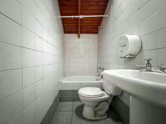 Casas en arriendo en viña del mar | arriendo comercial amplia casa 7 norte, viña 1011 dormitorios por CLP 2500. 00
