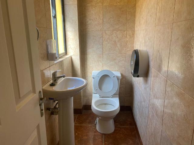 Casas en arriendo en Viña del Mar | Propiedad comercial en arriendo, Sector Oriente, Viña del Mar. 5 dormitorios por CLP 2200. 00