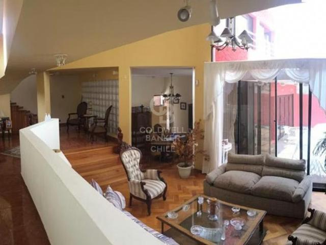 Arriendo de Casas en Antofagasta | Hermosa Casa Jardines del Sur 5 Dormitorios por CLP 3500. 00