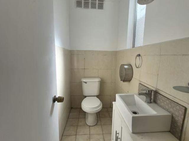 Arriendo de casas en arica | 18 de septiembre a pasos universidad 3 dormitorios por clp 1900. 00