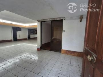 Casa en arriendo en Región de Arica y Parinacota - Estacionamiento