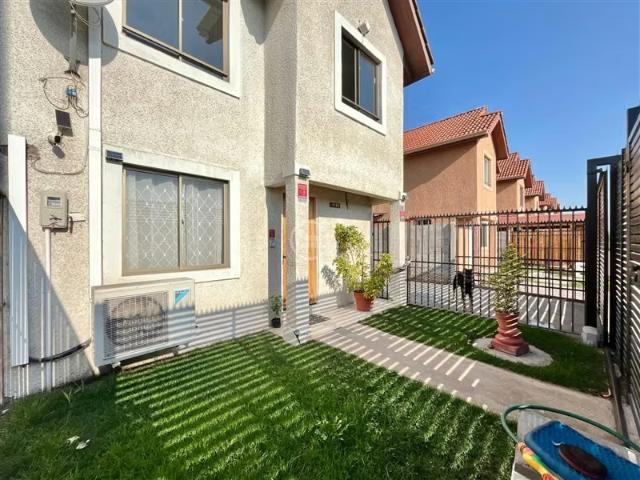 Casas en arriendo en Cerrillos | Casa en arriendo de 3 dorm. En Cerrillos 3 dormitorios por CLP 1150. 00